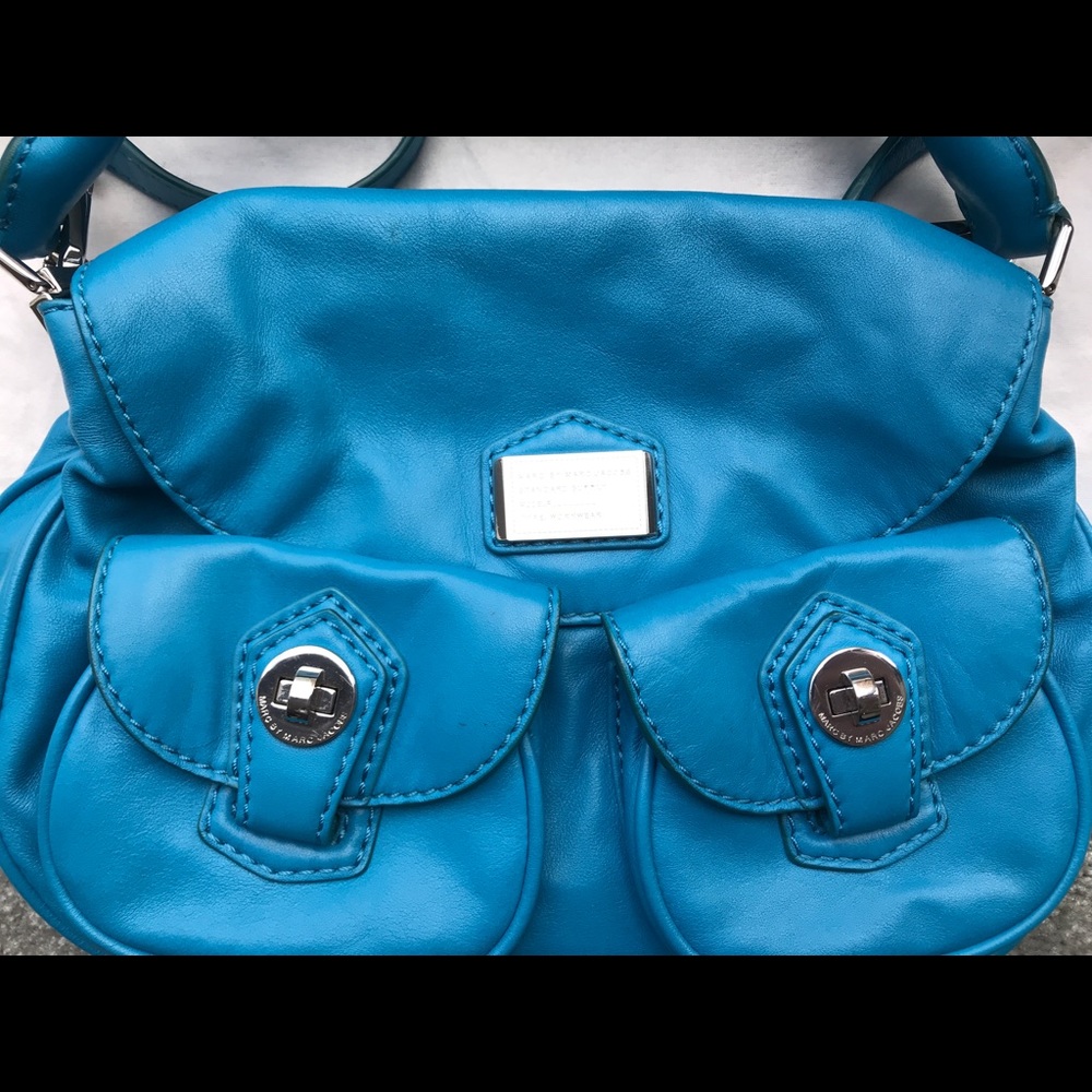 Bright blue Marc by Marc Jacobs crossbody. - Picture 2 of 6